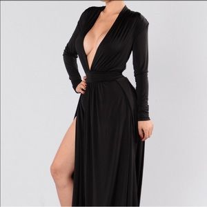 Draw dropping Fashion Nova Dress